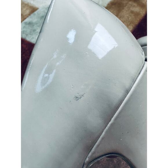 Guess Beige Tan Faux Leather Stilettos Heels Pumps Women's Size 8.5M - Picture 8 of 16